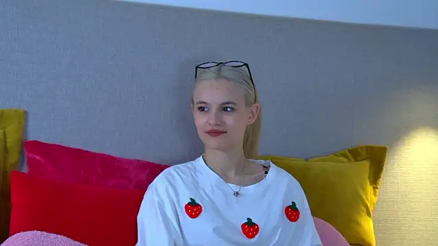 LeaLamour live