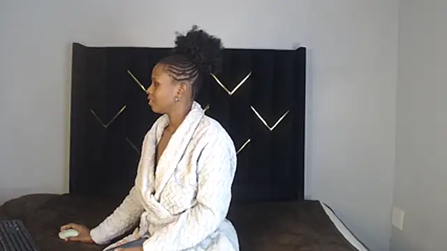 EbonyPoisonCunt live