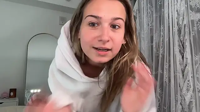 Elenahere4u live