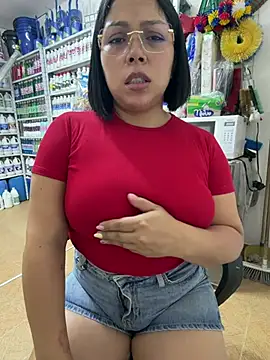 ISABELLA__LUNA live