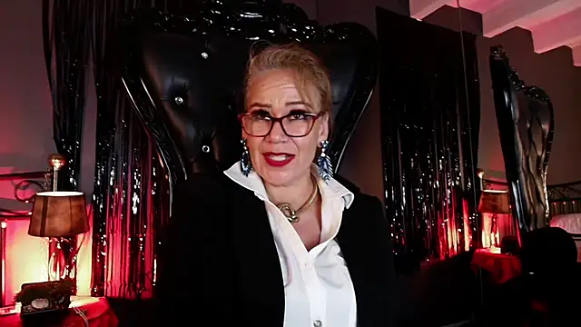 MelaniaKnauss live