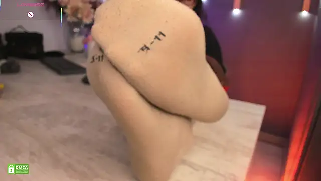 veronicafalcon live