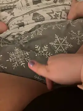 CurvyEllaX live