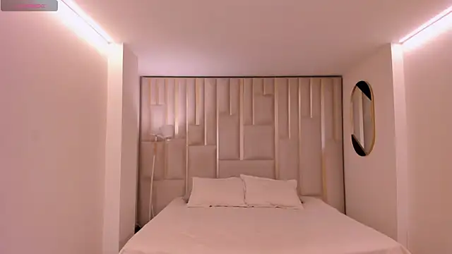 NiaSalvatore live