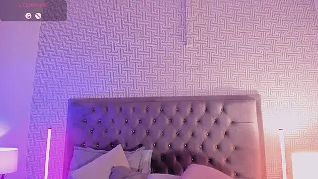 Evaa_Lunna_ live