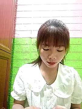 AmyLinee01 live