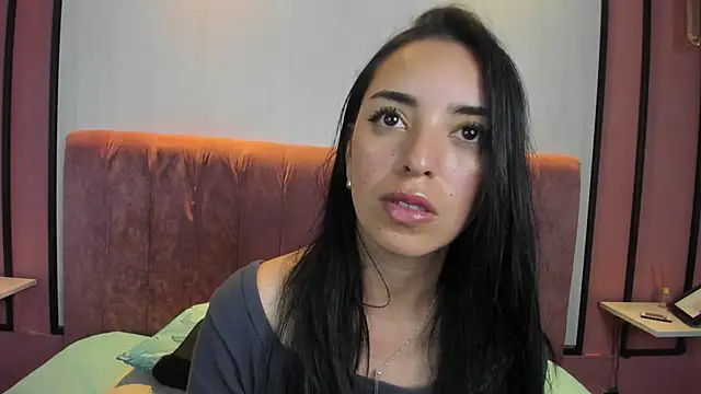 Violeta_Harlow live