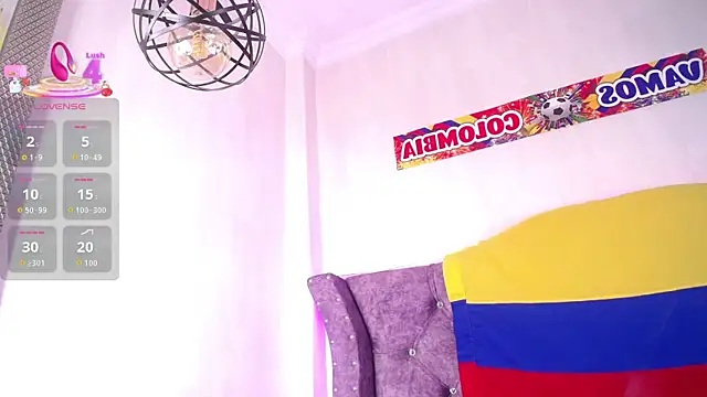 Violet_Collins1 live