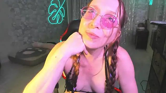 JessicaFamee live