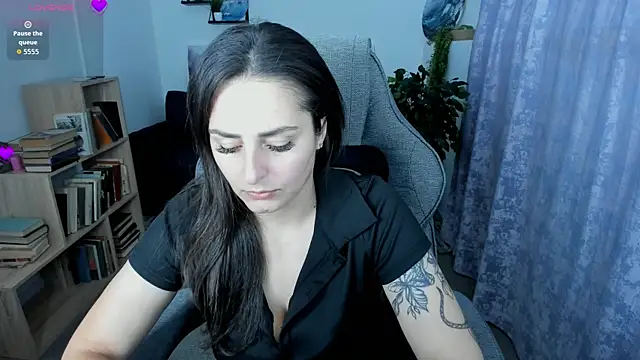 ValeriiMills live