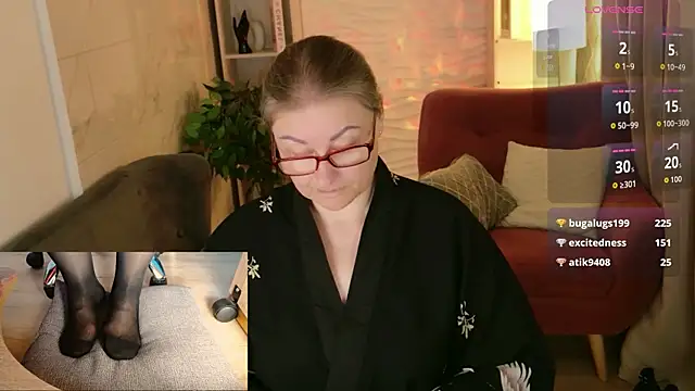 Alexandra_Kind live
