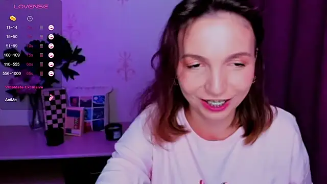KindHazelHere_ live