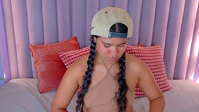 AhslyEvans__ live