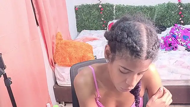 thianahorny live