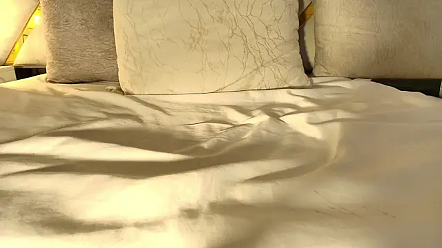 Real_virgin_Pussy live