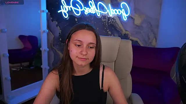 TinyNatalie live