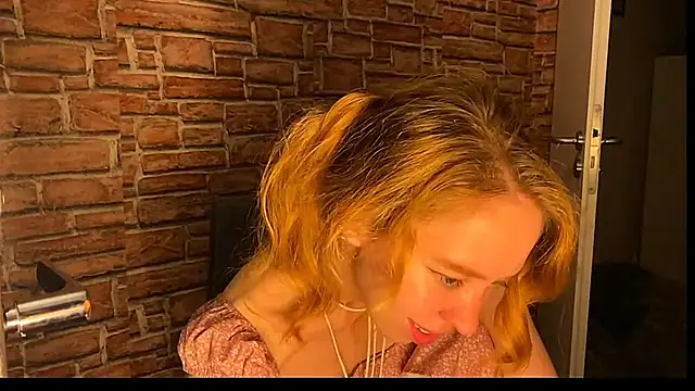 ElizaStorm live