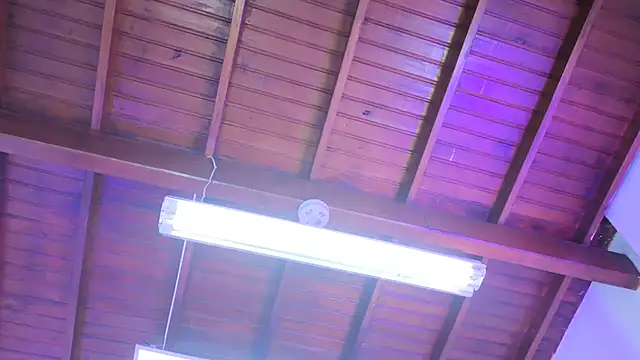 pocahontamoon live