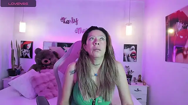 Karly_moon live