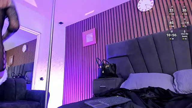 MeganFoxxi_ live