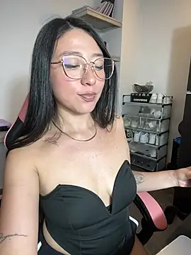 Iam_marianne live