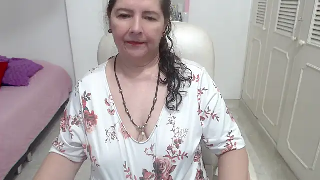 leonela_69 live