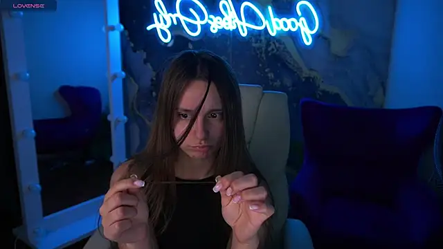TinyNatalie live