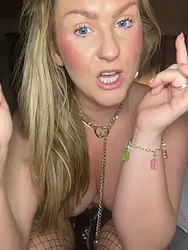 CharleighBaker live