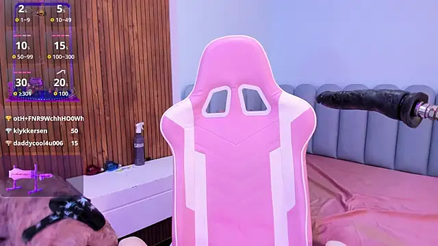 Maddy_red_ live