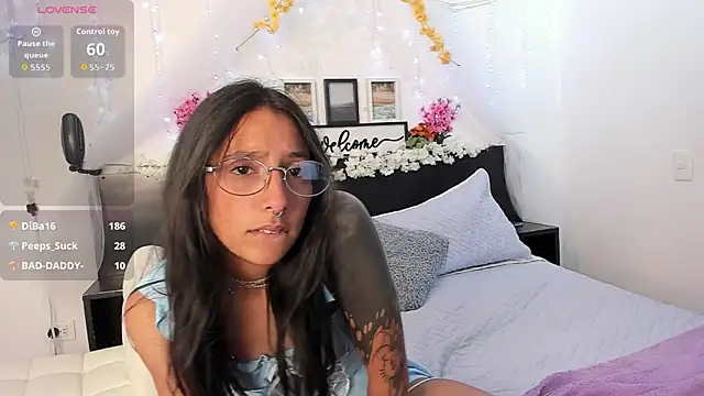 Eli_Cute_01 live