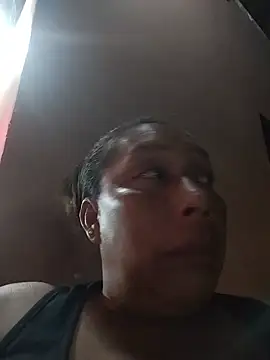 Sweet-Latina-Milf live
