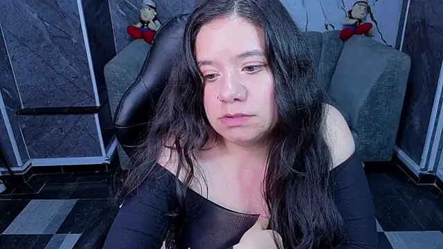 Lia_Robertss_b live