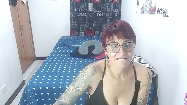 Charlotte_gray_ live