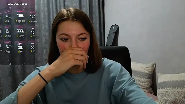 LoriYates live