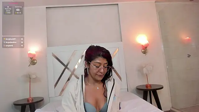 Sky_Collins_ live