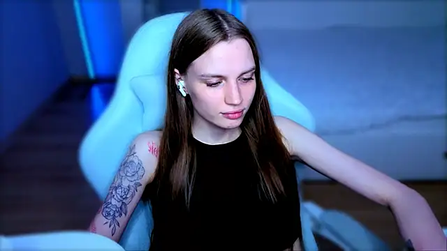 StellaLawless live