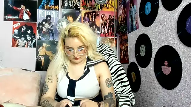 Avril_Maria live