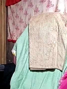 Cutie_body11 live