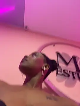 Ayla_Noir live