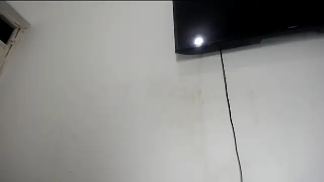 Fox_Loves live