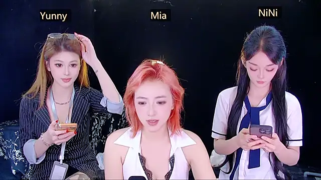 MiNi-U live