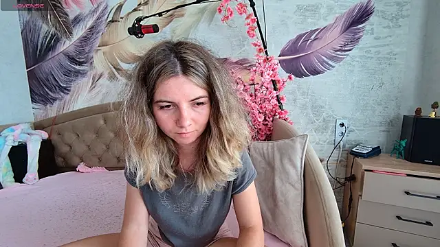 Anoraa live