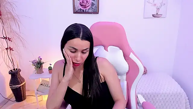 EmmaMyers1 live