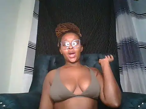 Ellah_simone live