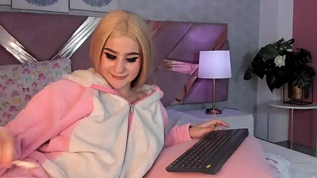 ChloeLaurentt live