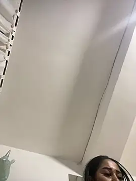 Valentina_Tilly live