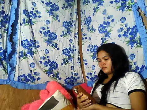 PinaySkinnyJust18 live
