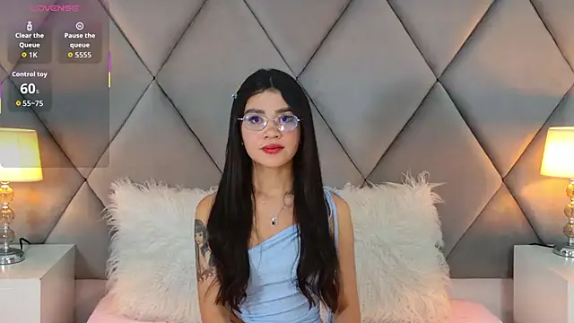 OliviaDiaz live