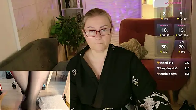 Alexandra_Kind live