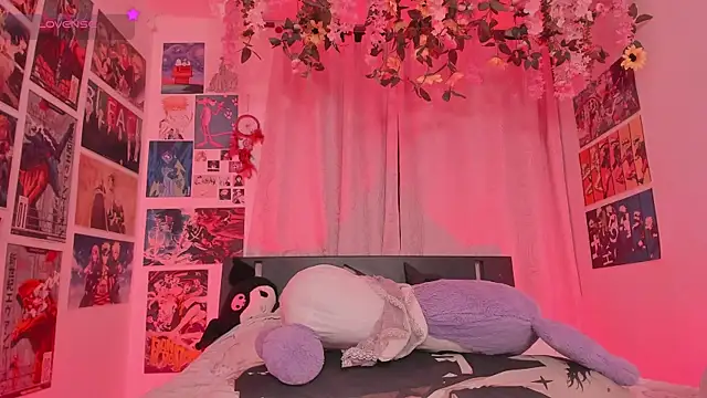 MissCurvyTop live